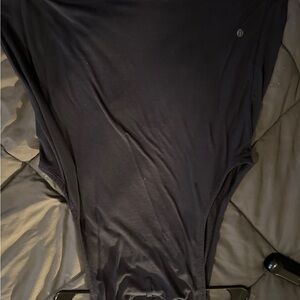 Lululemon metal vent tank